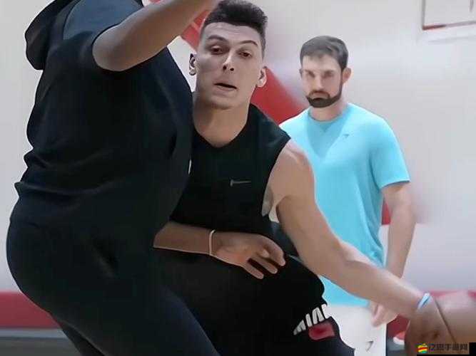 FIFA14 變向晃人技巧大揭秘：教你輕松晃暈對手