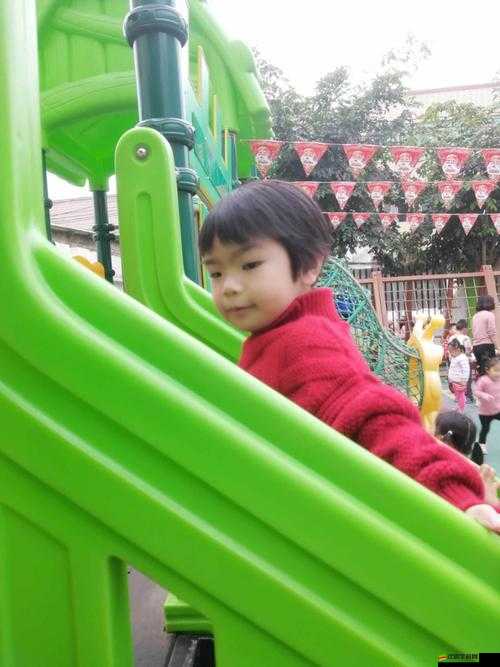 雛鳥幼兒小學(xué)生短視頻：成長的純真瞬間