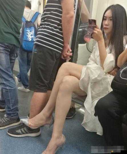 情欲電車日本：一段充滿神秘與誘惑的軌道之旅