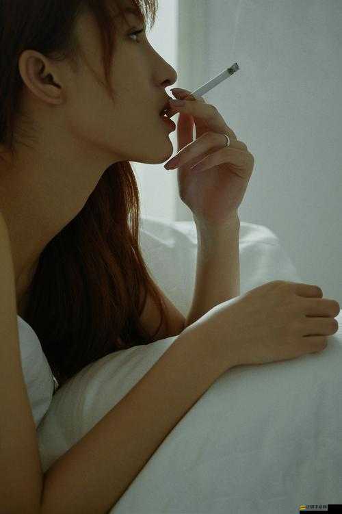 女人與公拘交酡之令人震驚的畫面