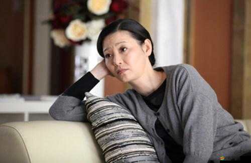 歐美老年男性與禽雜類女性的奇特搭配現象引發關注