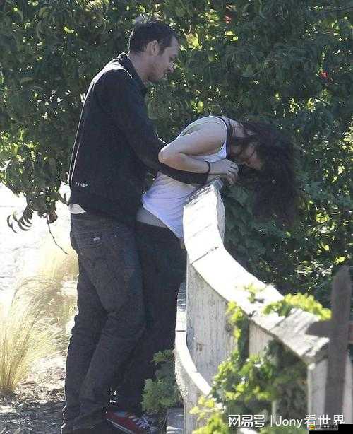 五十路人妻的日常生活與情感故事：她們的世界豐富多彩