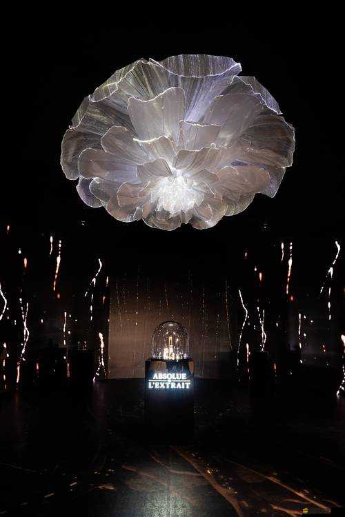 西西大膽人體藝術(shù)蝌蚪窩：探尋藝術(shù)與美的獨(dú)特視角