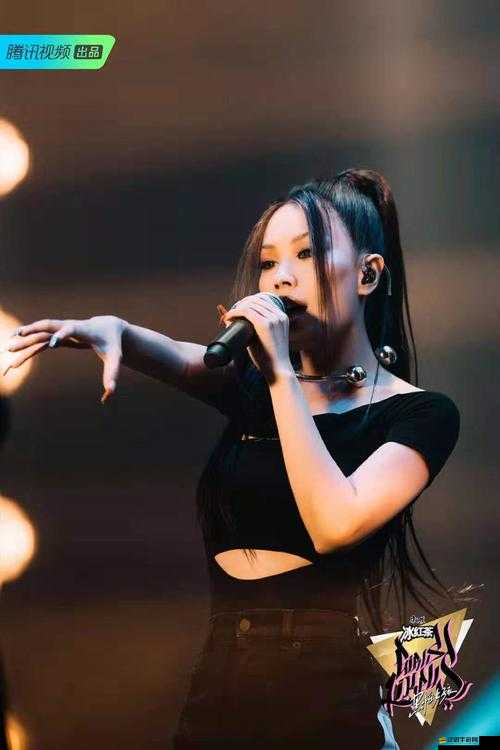 17 歲女 Rapper 展現(xiàn)獨(dú)特音樂才華