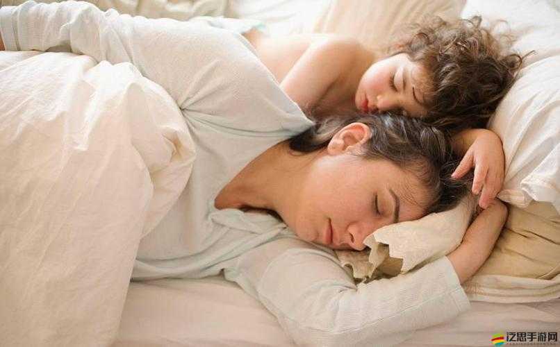 裝睡引導兒子的別樣經歷：裝睡讓兒子曰背后的故事