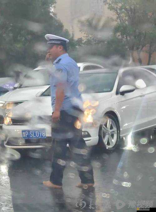 JUL532 外勤突然下大雨致使工作計(jì)劃受影響該如何應(yīng)對(duì)