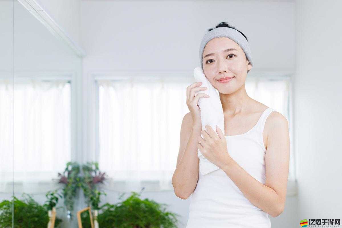 cc 小恩雅透明內抹油使用方法：輕柔涂抹于私密處助滋潤呵護