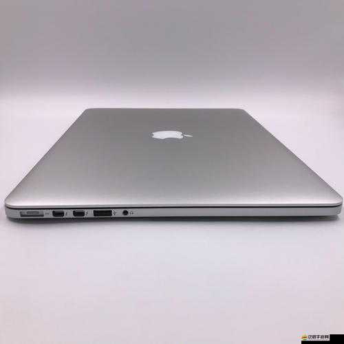 15 歲少年的日本 MacBook Pro 傳奇
