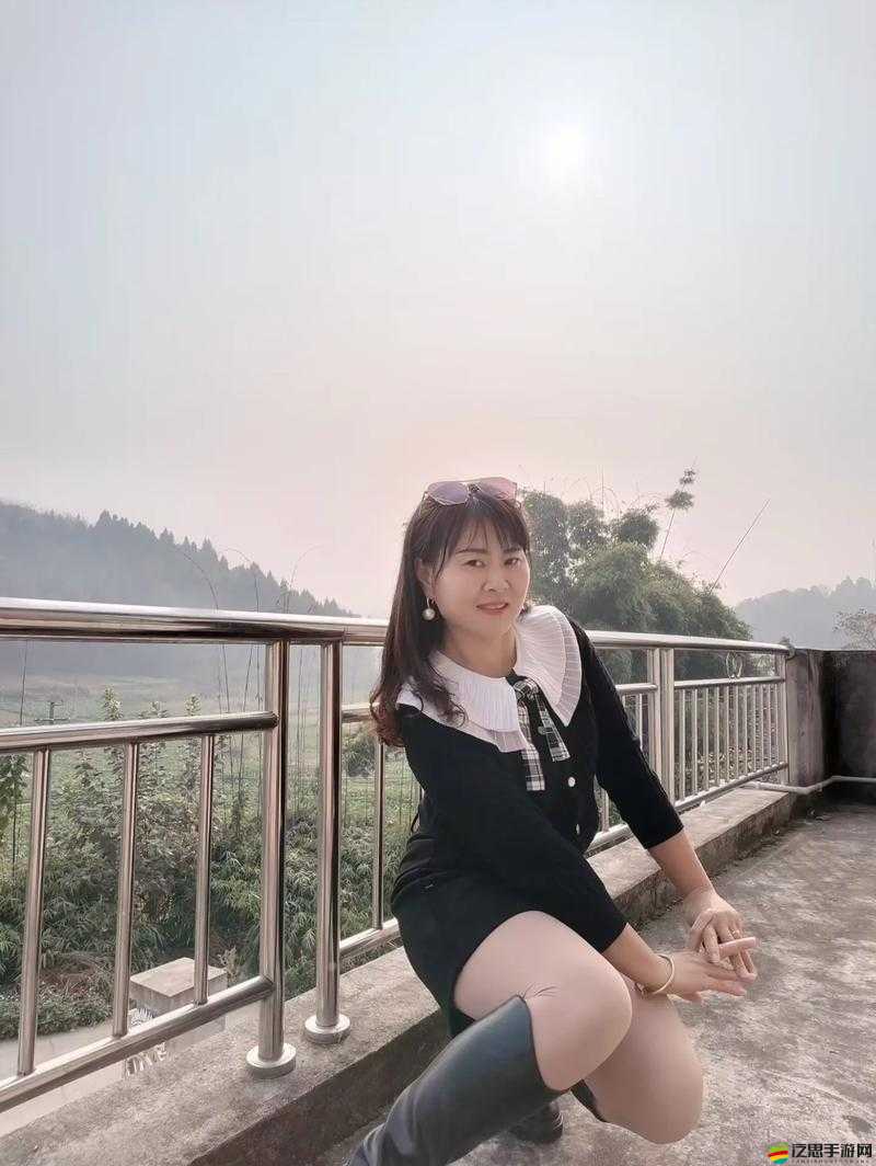 四川小少婦 BBAABBAA 的別樣生活故事