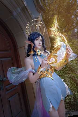 魔靈時代，探索自然陣營傳說級英雄月光女神的璀璨光輝與傳奇