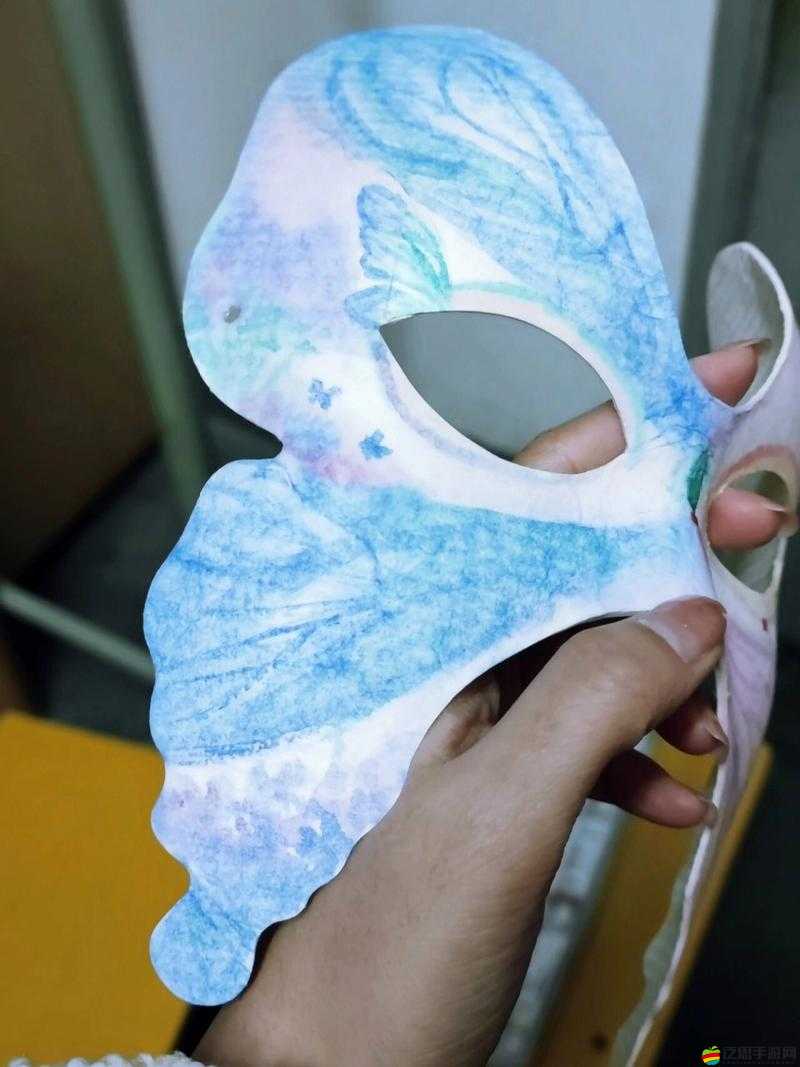 選了戴蝴蝶面具的媽媽作者是誰：探尋背后的創作故事與靈感