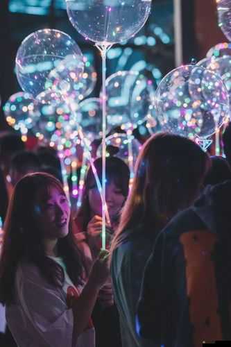 五月天：唱響青春之歌