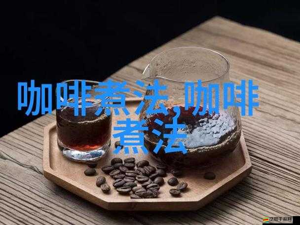 一面膜胸口竟一面吃 53 分鐘，這究竟是怎樣的離奇場景