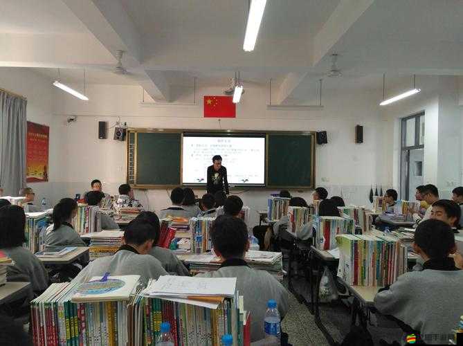 數學班長哭著訴說難題太深令人動容的視頻